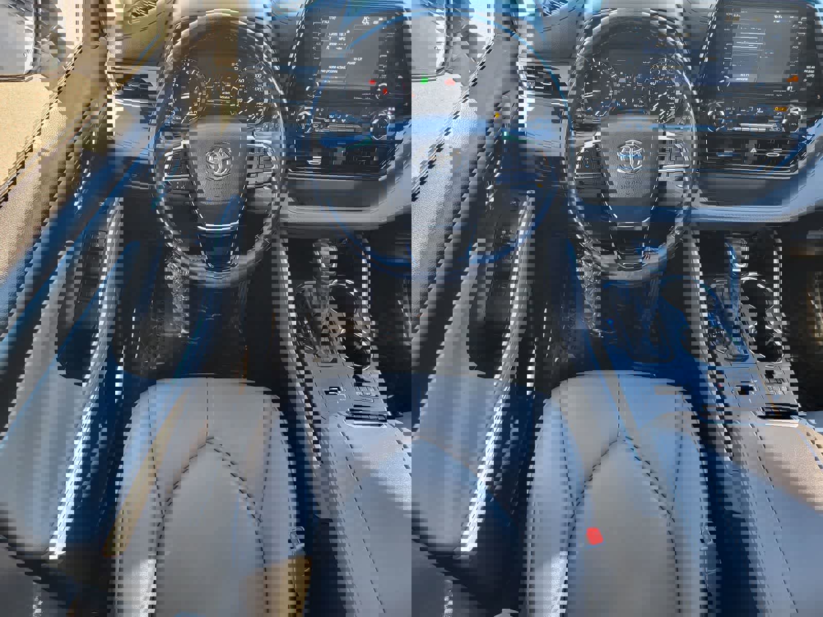 Used 2020 Toyota Highlander XLE image 24