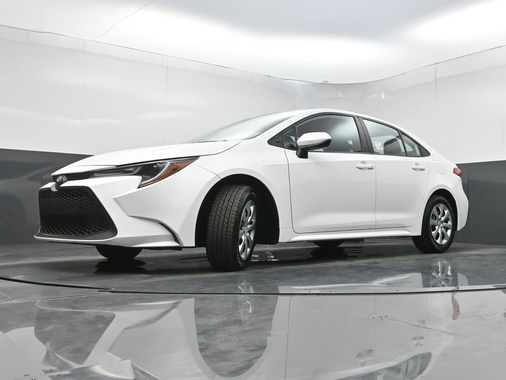Used 2022 Toyota Corolla LE FWD image 24