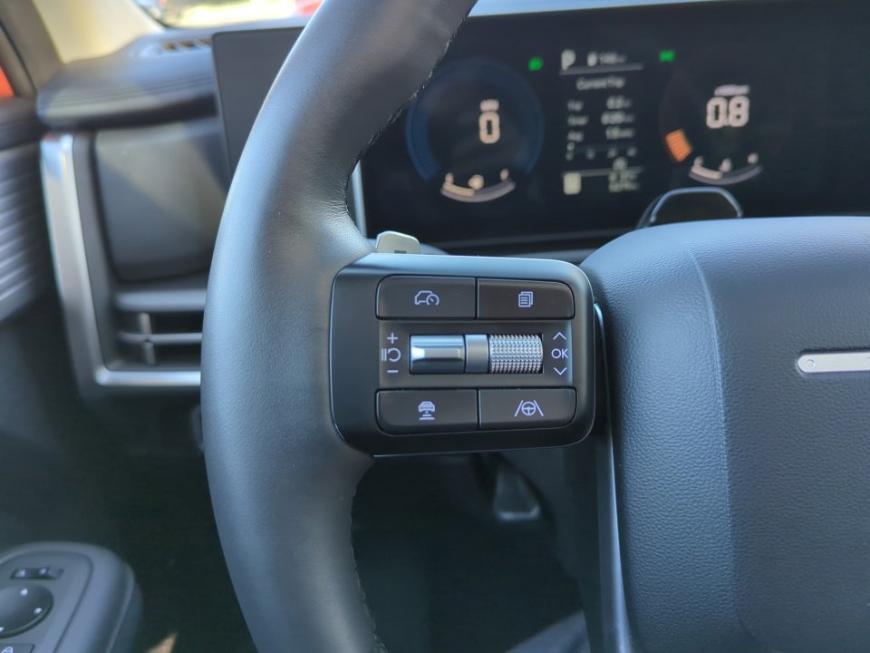 Certified 2025 Hyundai Santa Fe XRT image 31