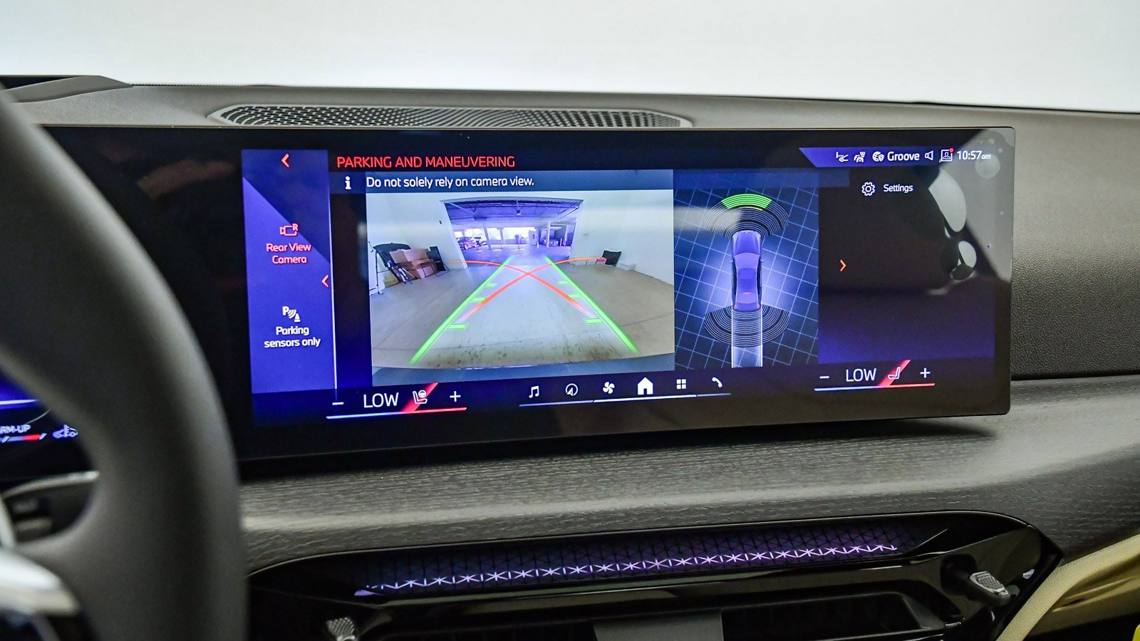 New 2026 BMW 330i Sedan w/ Premium Package image 24