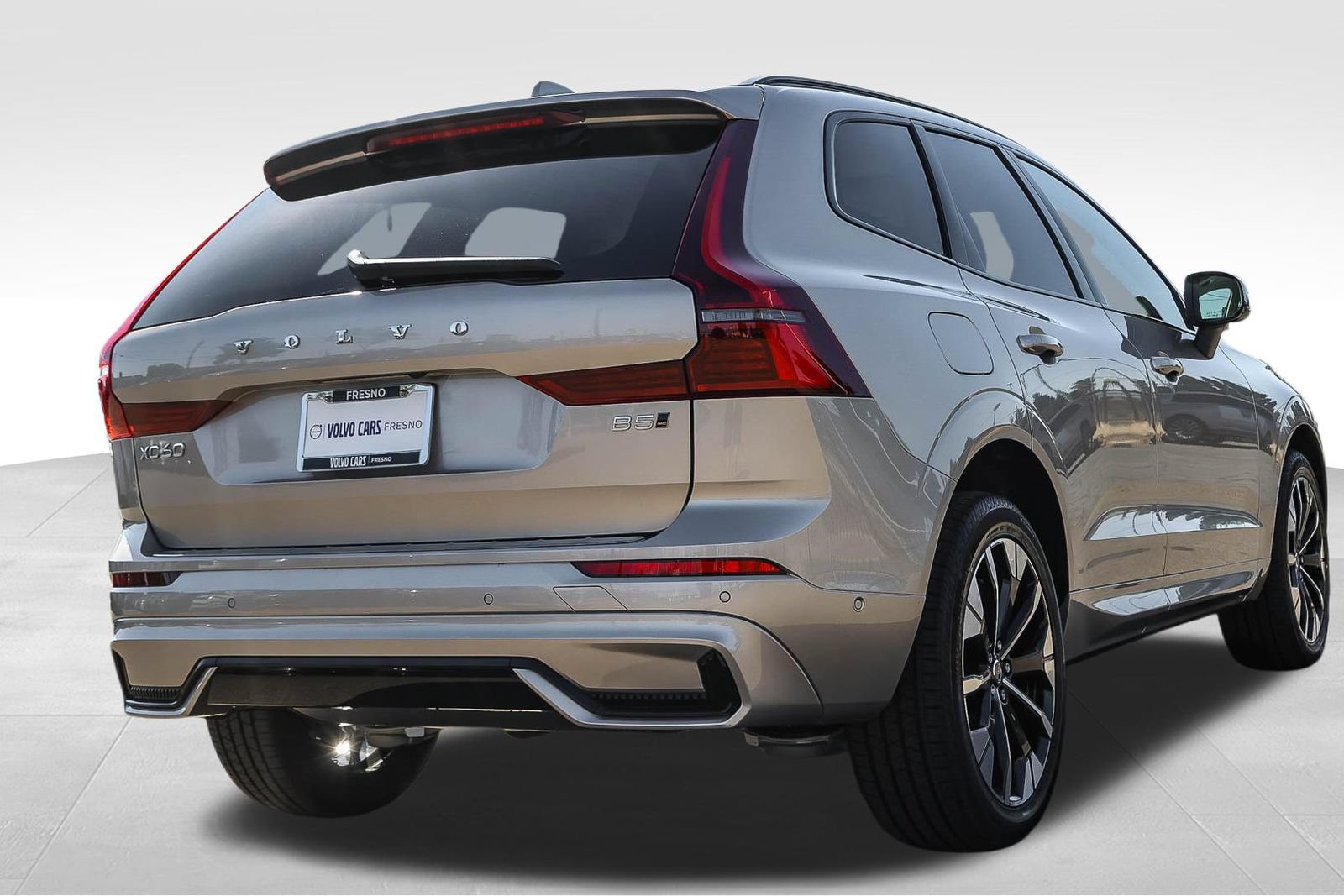 New 2026 Volvo XC60 B5 Ultra w/ Climate Package AWD/4WD image 5
