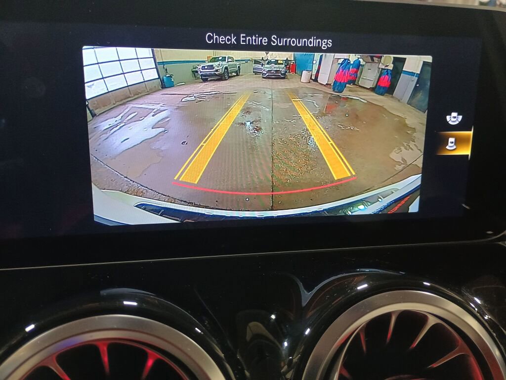 Used 2021 Mercedes-Benz GLB 250 4MATIC image 12