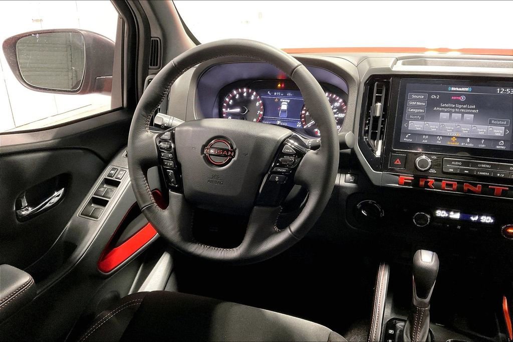 Used 2025 Nissan Frontier PRO-4X image 7