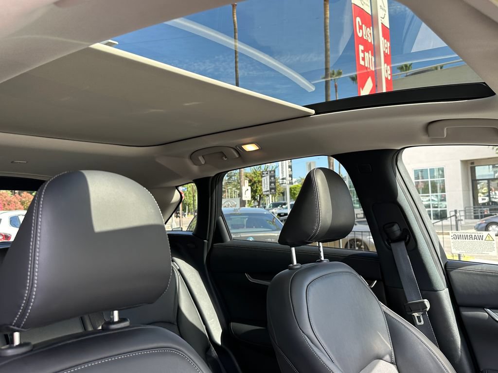 Used 2025 INFINITI QX50 Luxe AWD/4WD image 17