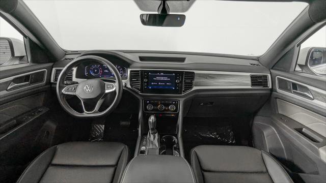 Used 2023 Volkswagen Atlas Cross Sport SE FWD image 26
