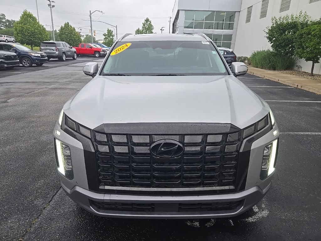 Certified 2024 Hyundai Palisade Limited AWD/4WD image 3