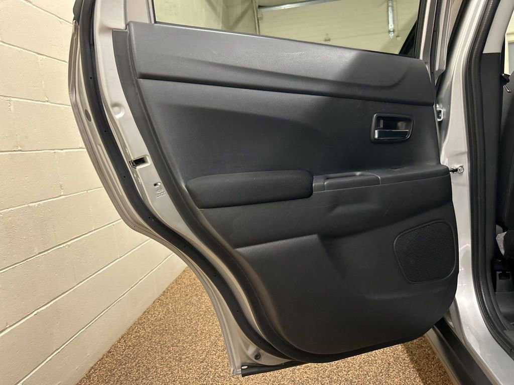 Used 2020 Mitsubishi Outlander Sport ES FWD image 14