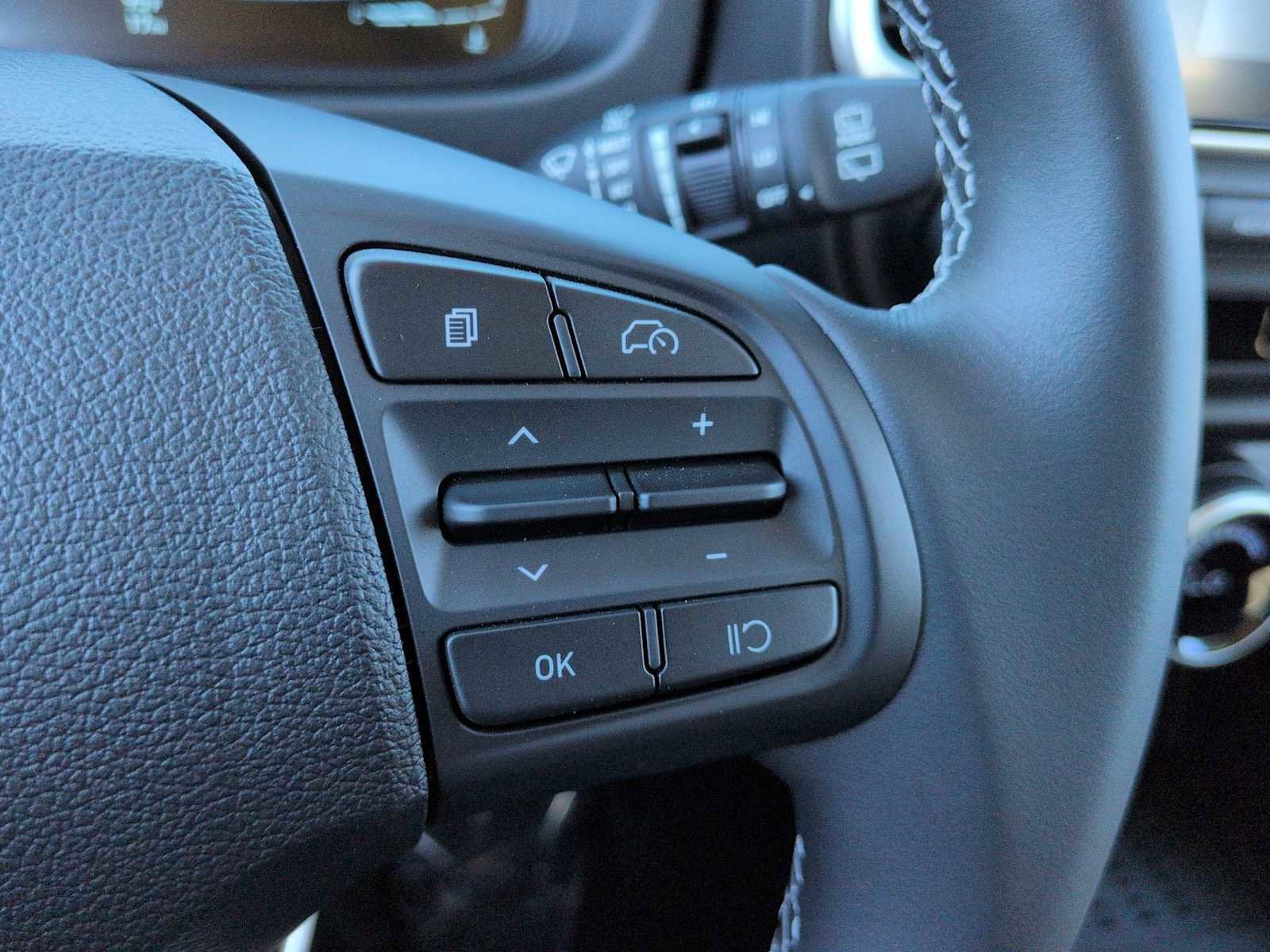 Certified 2026 Hyundai Venue SEL image 25