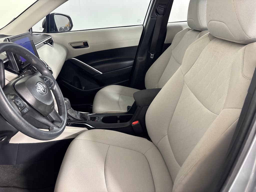 Certified 2024 Toyota Corolla Cross L image 8