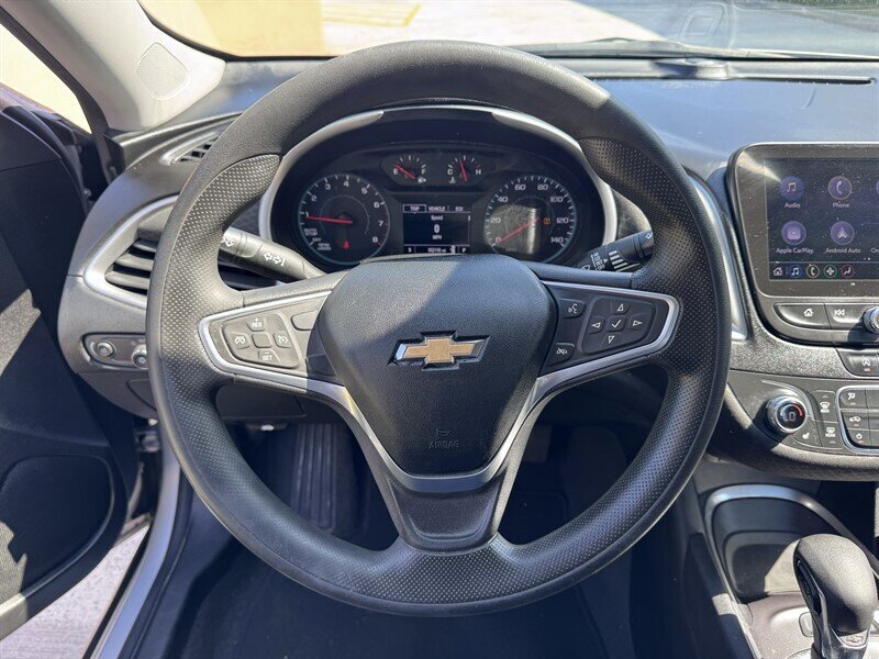 Used 2022 Chevrolet Malibu LT FWD image 9