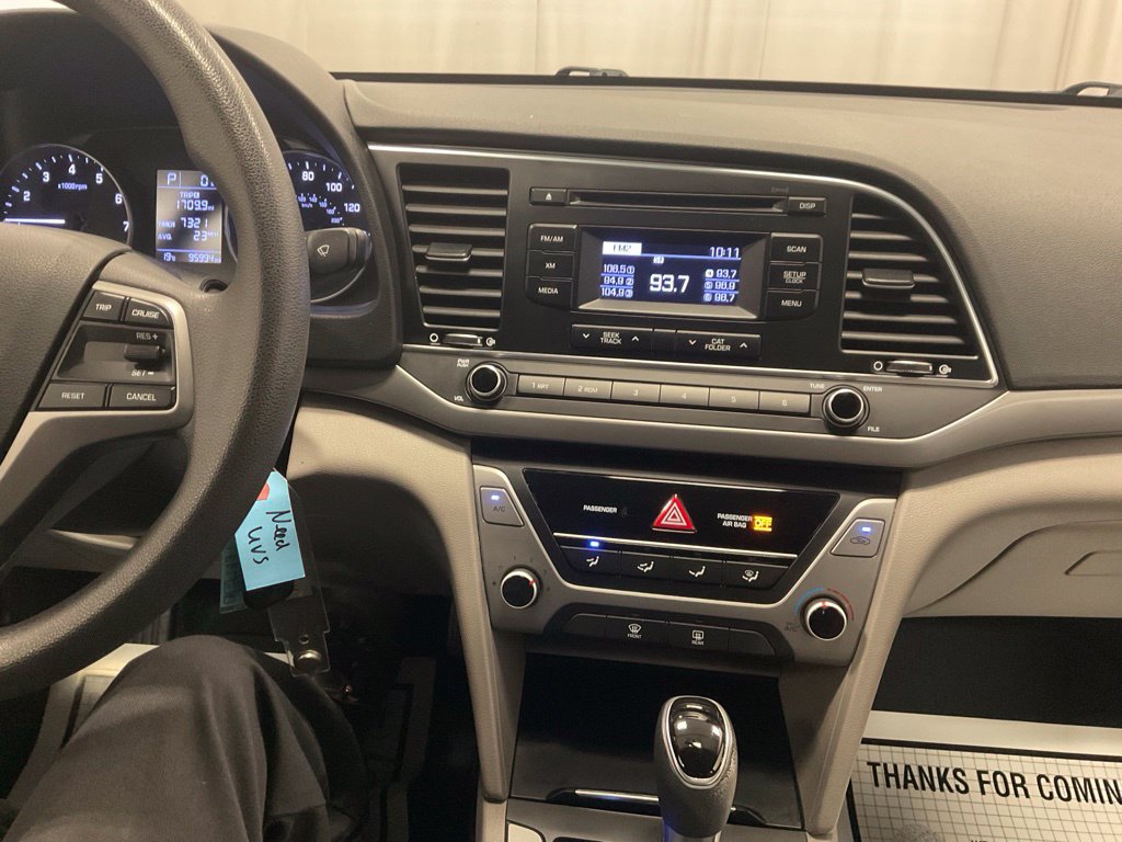 Used 2017 Hyundai Elantra SE FWD image 27