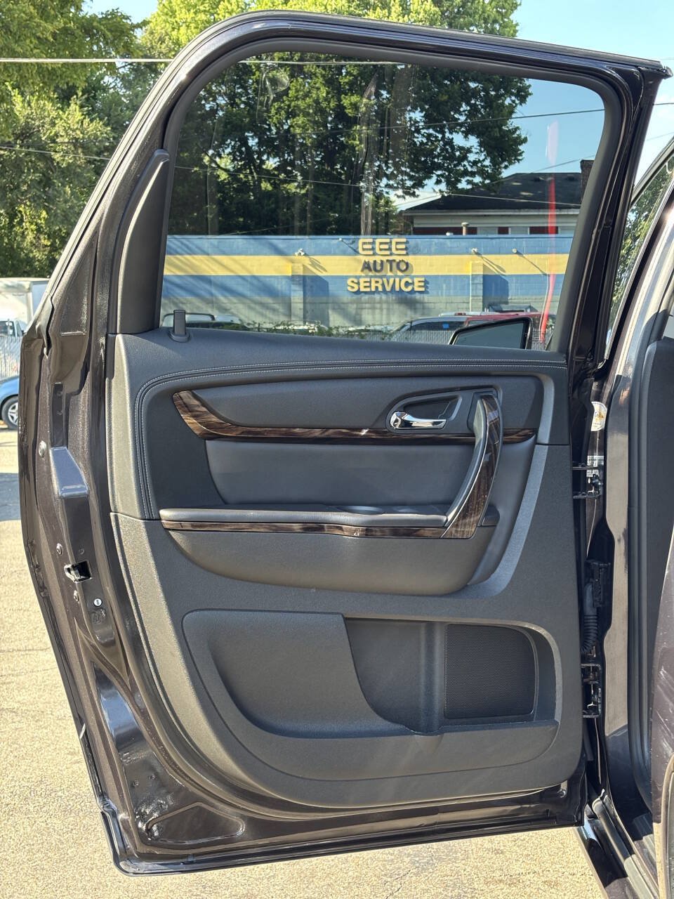 Used 2016 GMC Acadia Denali AWD/4WD image 16