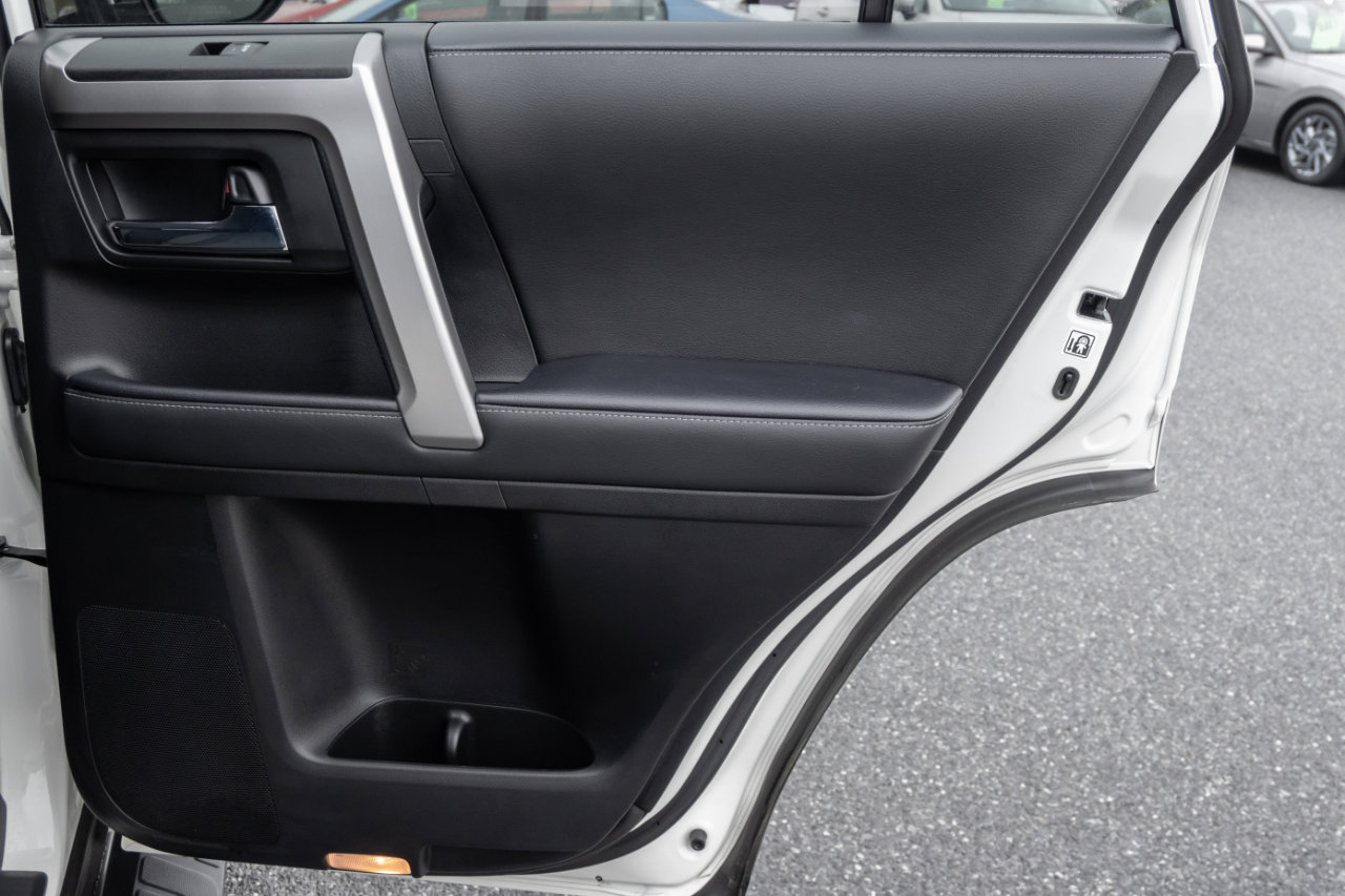 Used 2022 Toyota 4Runner SR5 Premium image 30