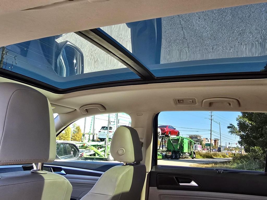 Used 2023 Volkswagen Atlas SE w/ Panoramic Sunroof Package image 23