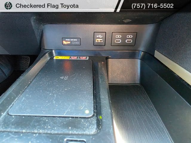 Used 2025 Toyota Camry LE FWD image 15