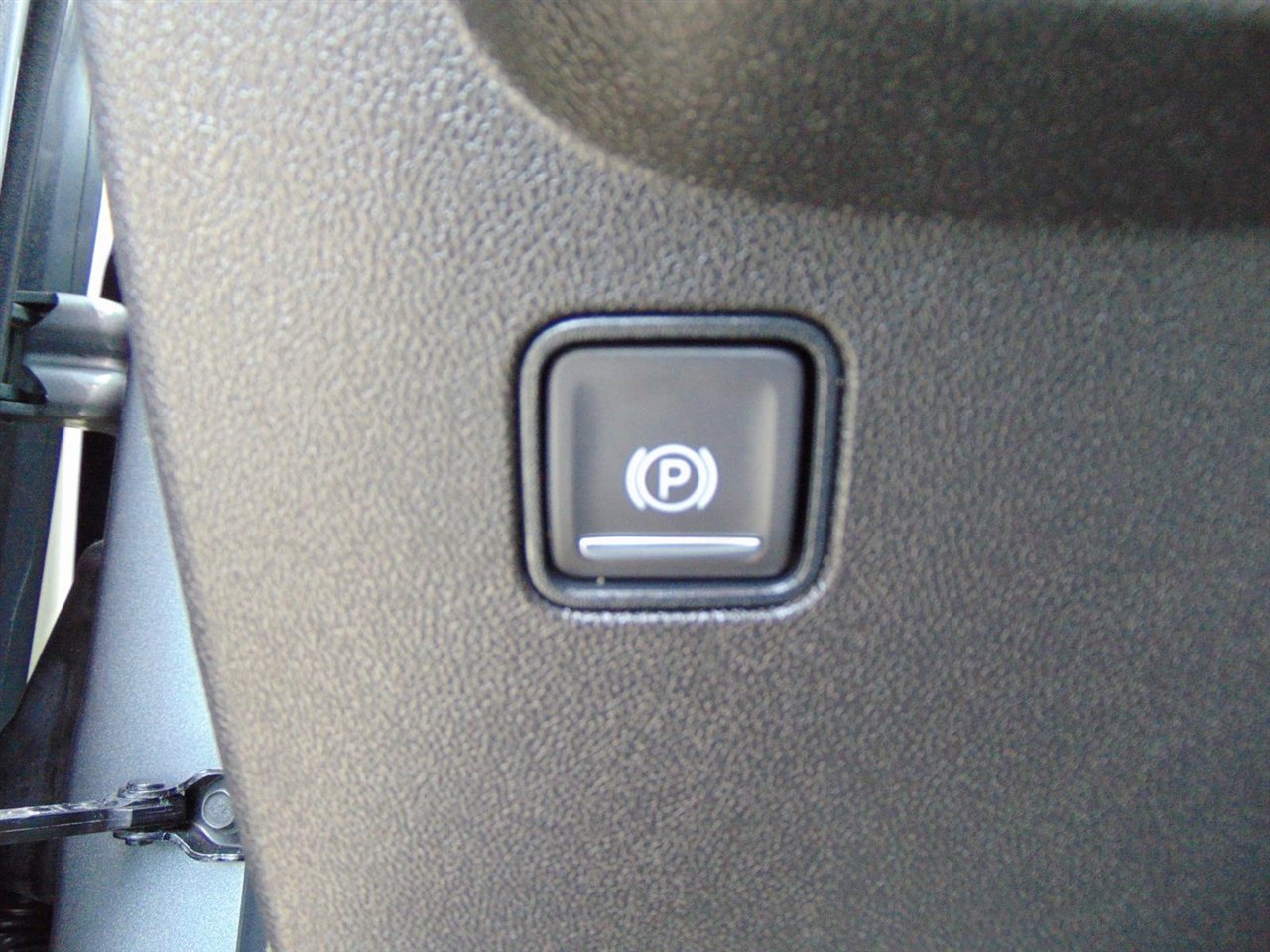 Used 2023 GMC Terrain SLT image 41