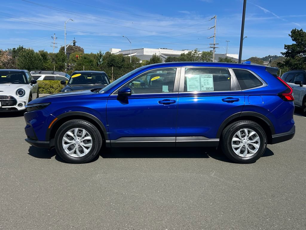 Used 2023 Honda CR-V LX image 2