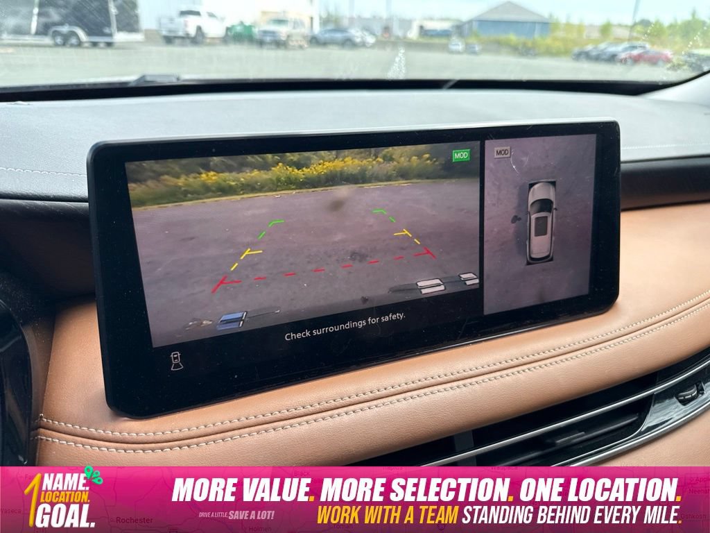 Used 2023 INFINITI QX60 Sensory w/ Cargo Package AWD/4WD image 15