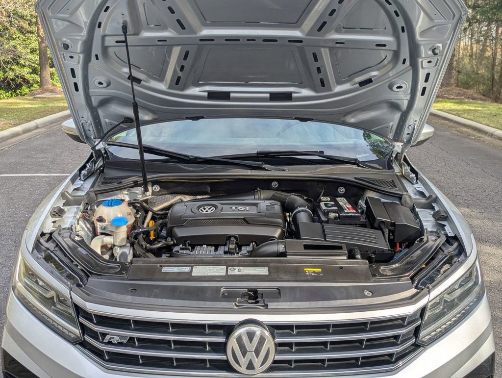 Used 2017 Volkswagen Passat 1.8T R-Line w/ R-Line Lighting Package image 20