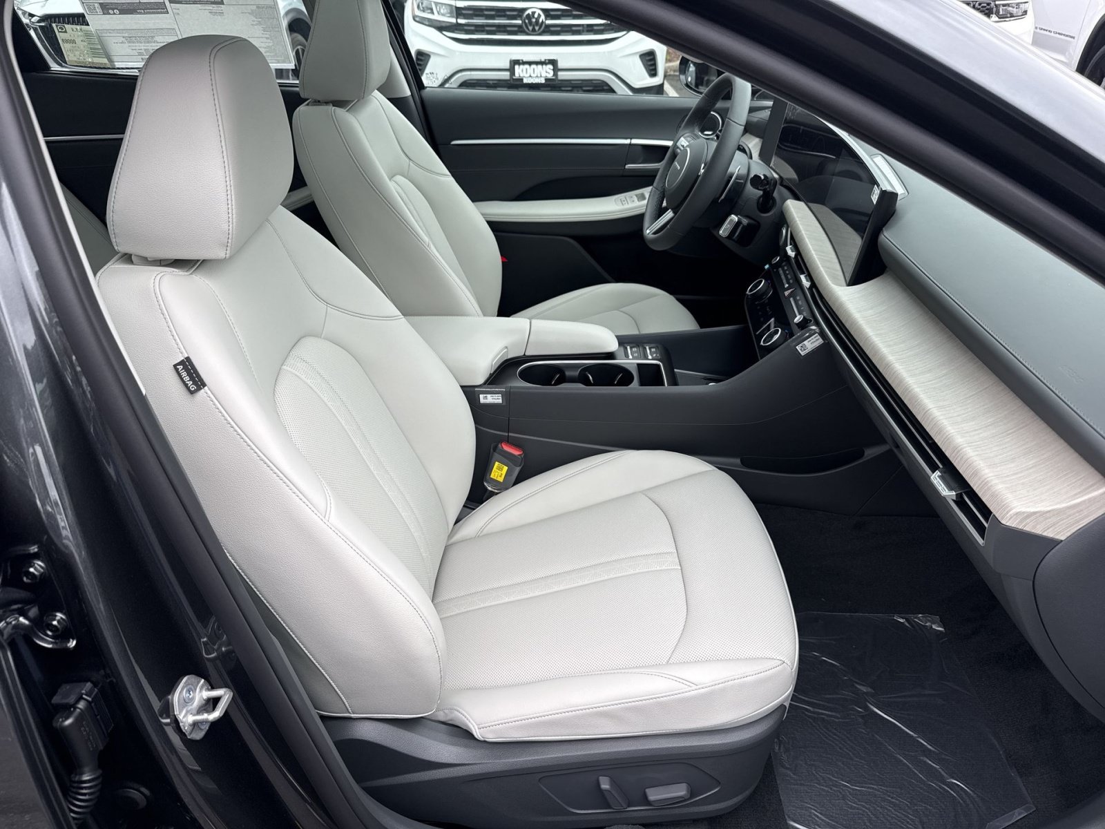 New 2026 Hyundai Sonata Limited FWD image 27