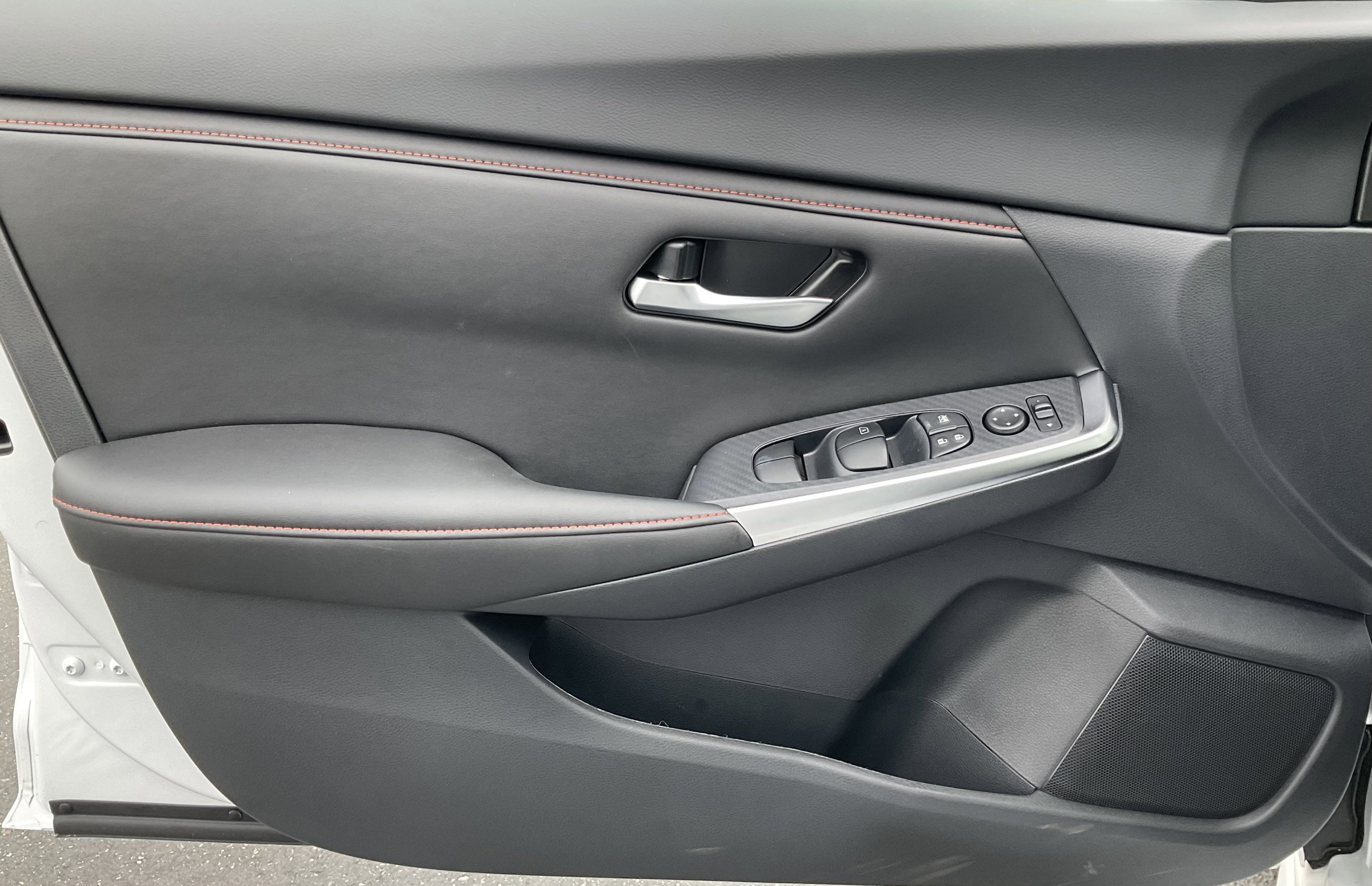 Used 2025 Nissan Sentra SR image 25