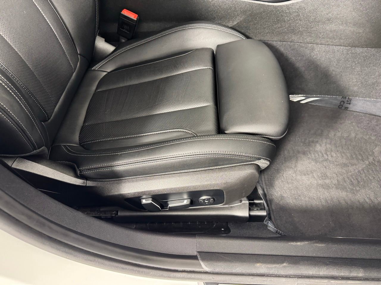 Used 2024 BMW 330i Sedan image 34