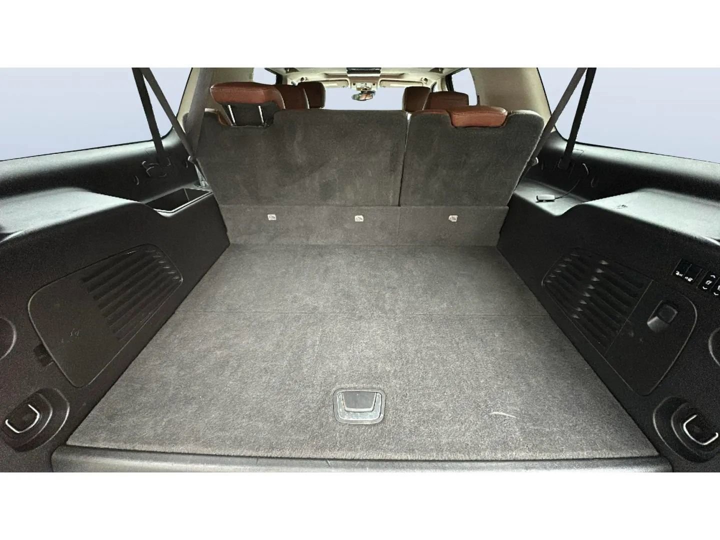 Used 2015 Cadillac Escalade ESV Luxury AWD/4WD image 16