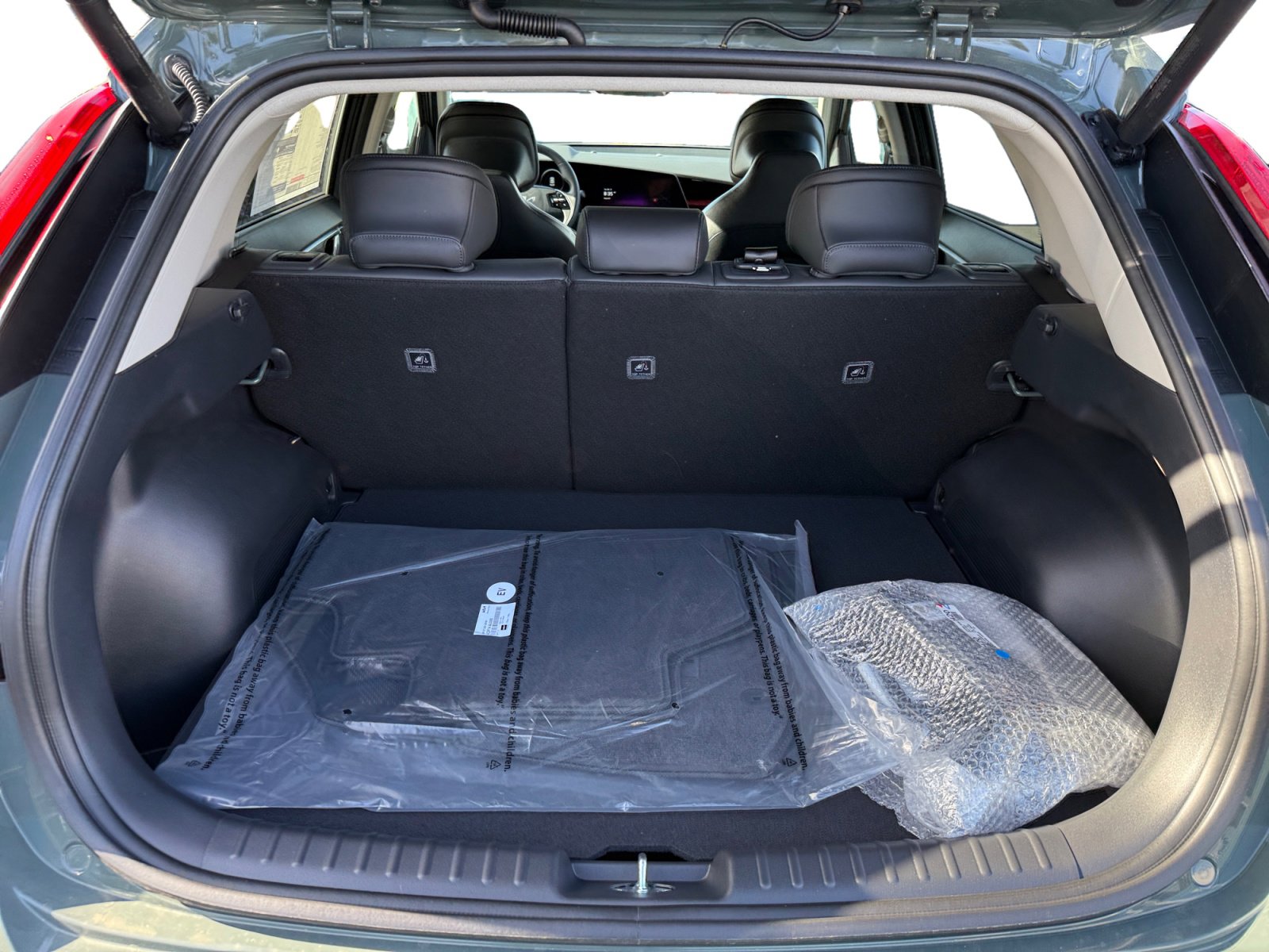 New 2026 Kia Niro Wind image 17