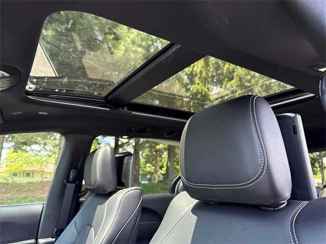 New 2026 Chrysler Pacifica Select image 5