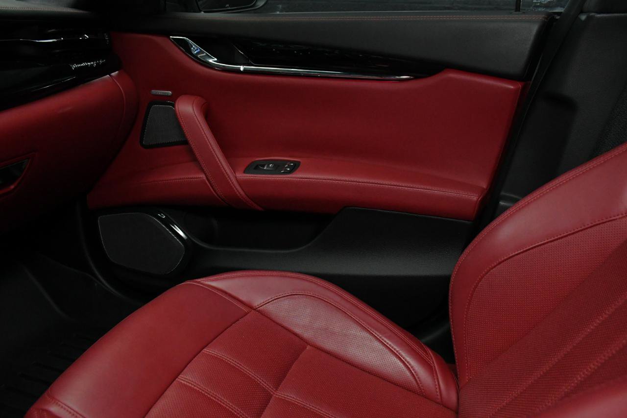 Used 2017 Maserati Quattroporte GTS GranSport RWD image 37