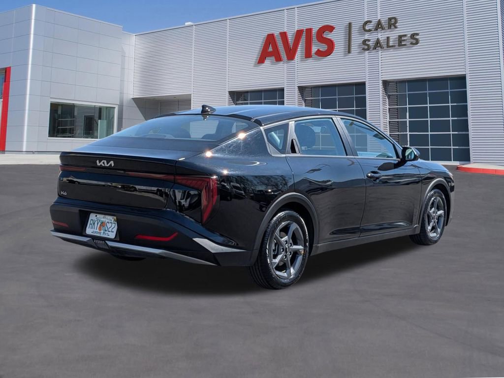 Used 2025 Kia K4 LXS image 6