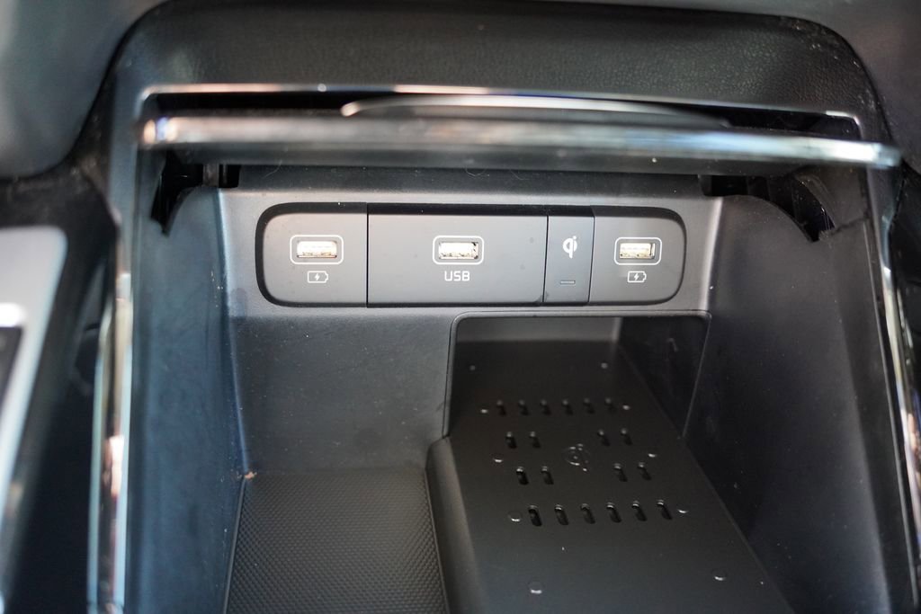 Certified 2023 Kia Sorento SX AWD/4WD image 30