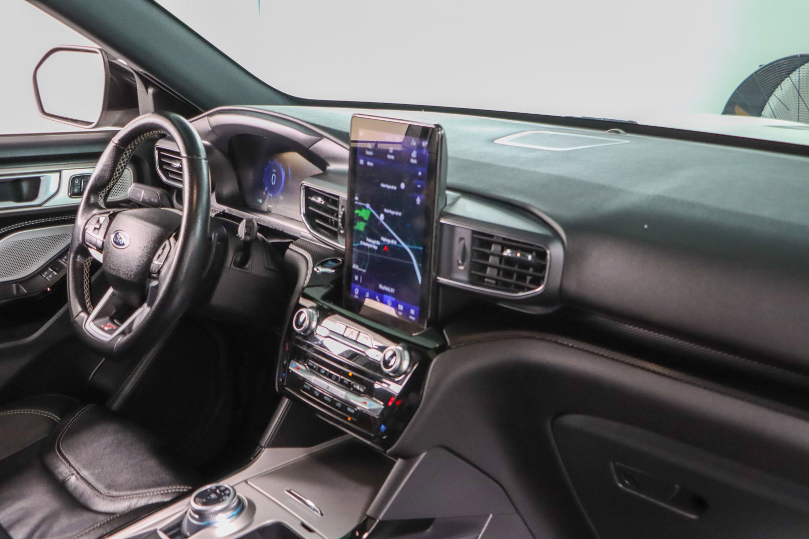 Used 2023 Ford Explorer ST w/ Equipment Group 401A AWD/4WD image 27