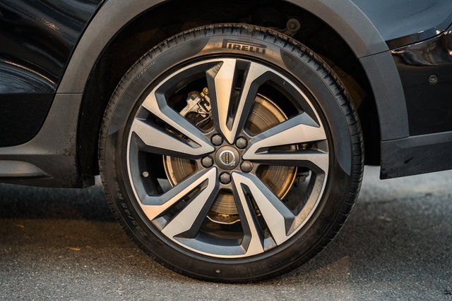 Used 2023 Volvo V60 B5 Cross Country Plus image 19