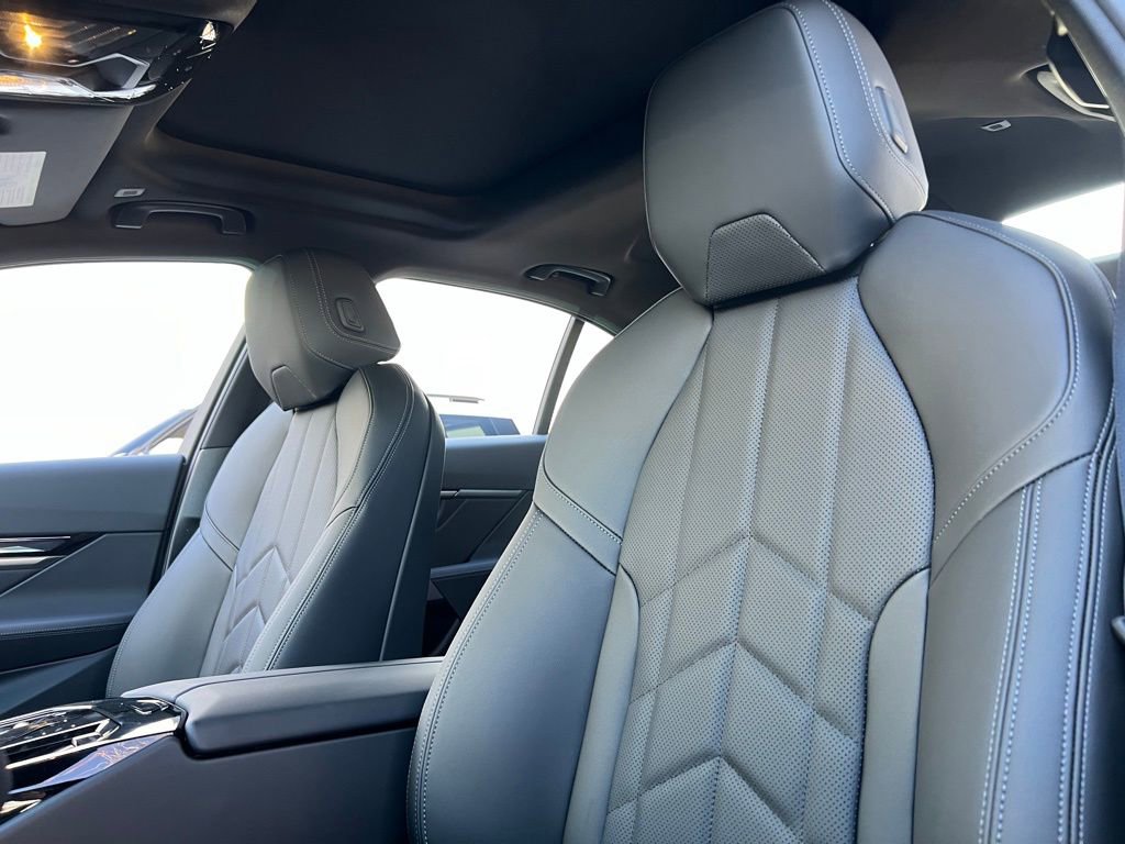 New 2026 BMW 530i xDrive w/ M Sport Package image 14