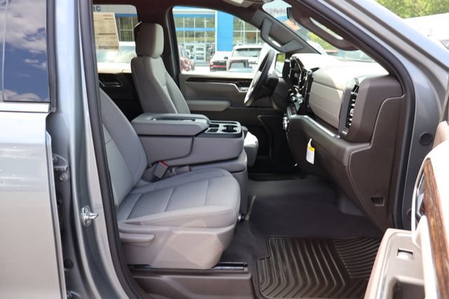 New 2026 GMC Sierra 1500 SLE w/ Preferred Package AWD/4WD image 24