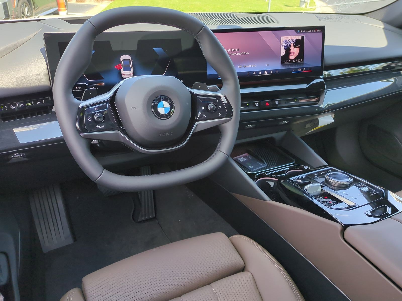 Certified 2026 BMW 530i w/ Premium Package image 27