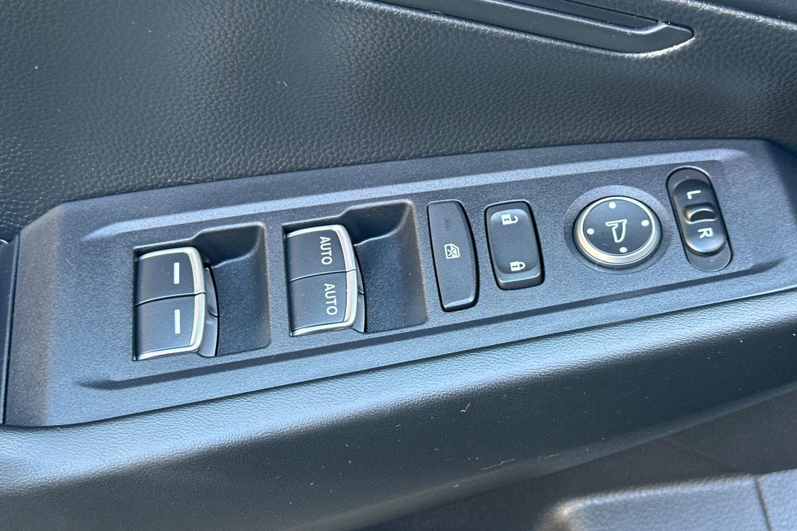 Used 2025 Honda Accord LX image 12