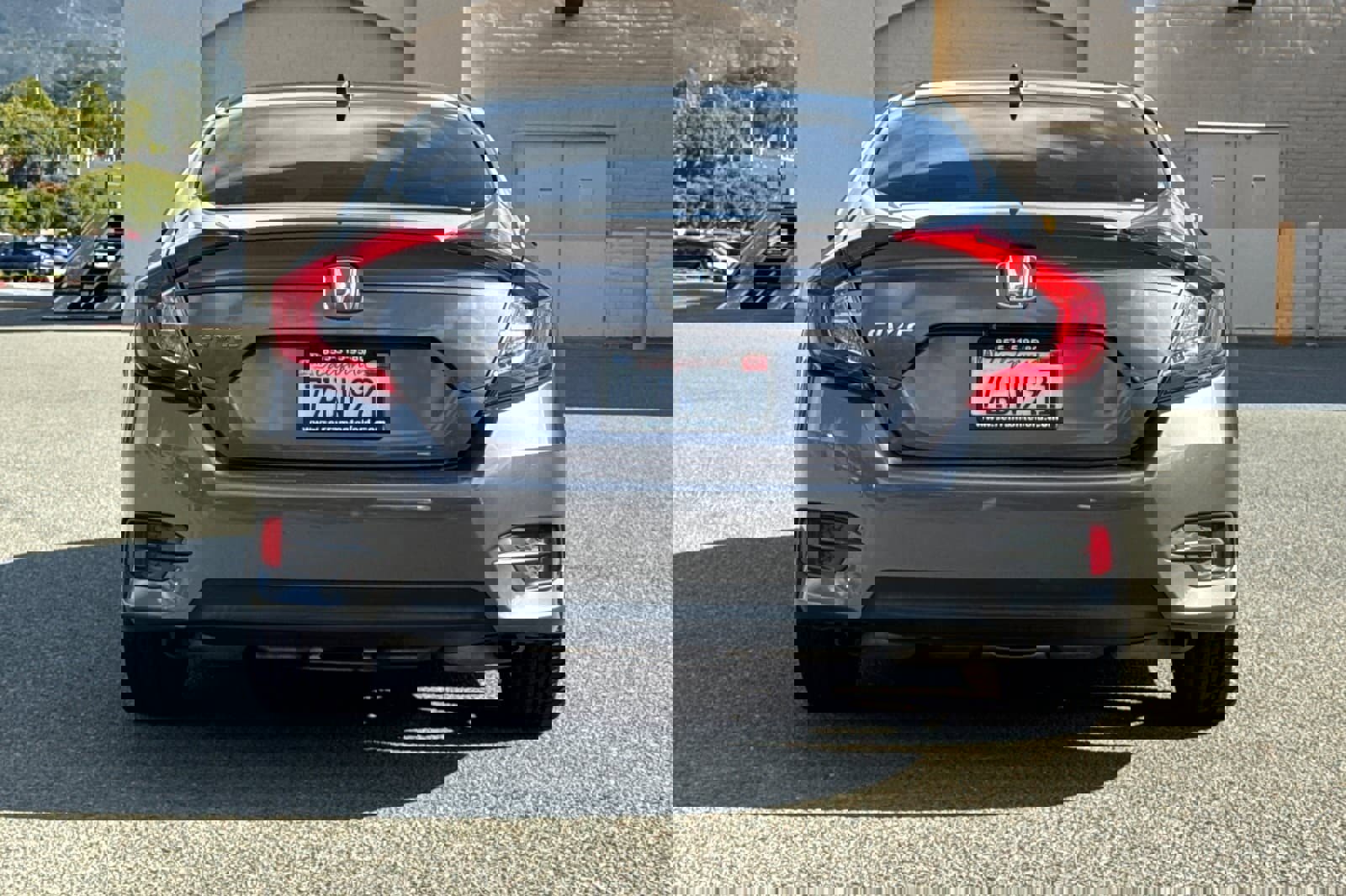 Used 2017 Honda Civic EX-T image 5