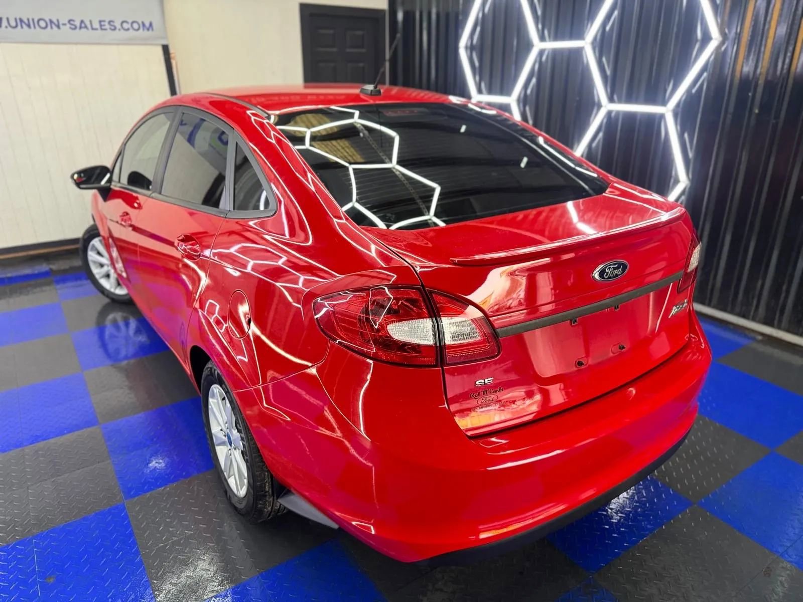 Used 2013 Ford Fiesta SE image 17