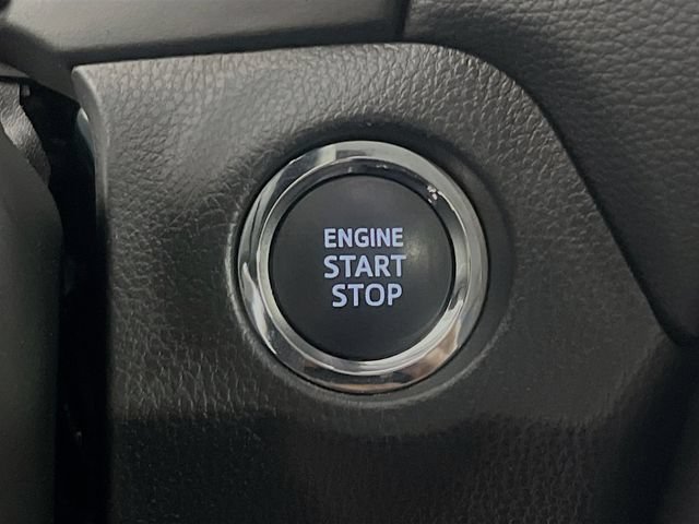 Used 2025 Toyota RAV4 XLE w/ Convenience Package FWD image 19