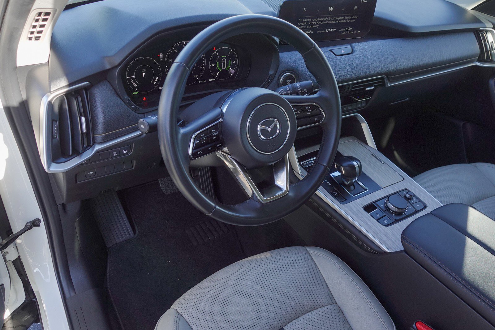 Used 2024 MAZDA CX-90 Plug-In Hybrid w/ Preferred image 9