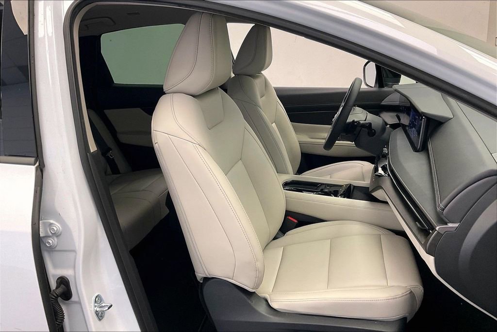 Certified 2025 Nissan Murano SV image 6