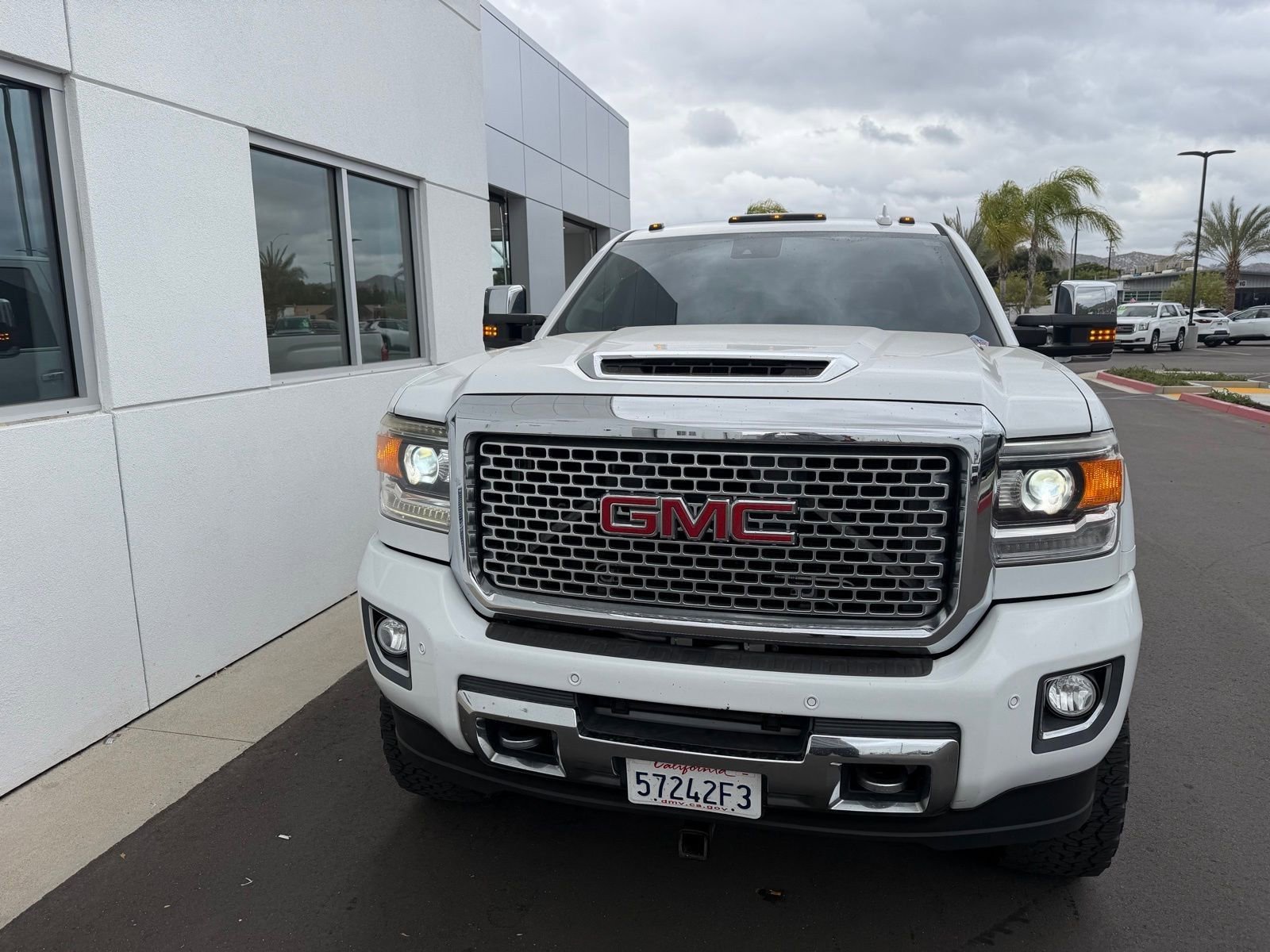 Used 2017 GMC Sierra 3500 Denali w/ Duramax Plus Package AWD/4WD image 2