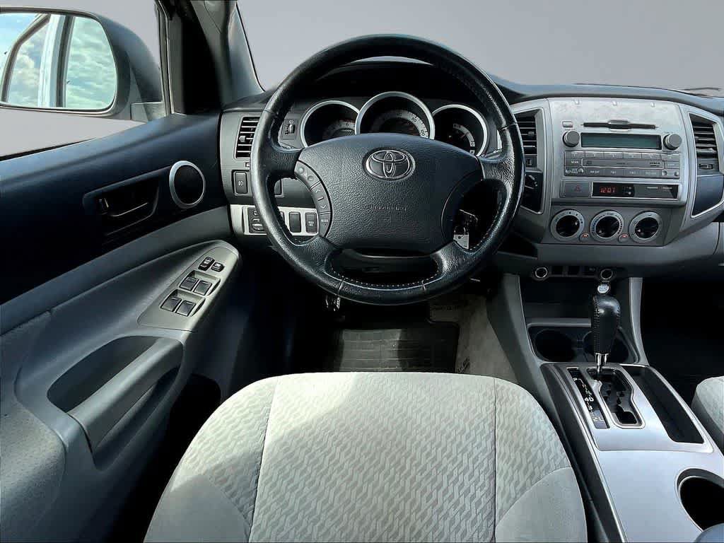 Used 2011 Toyota Tacoma 4x4 Double Cab w/ SR5 Pkg #2 image 11