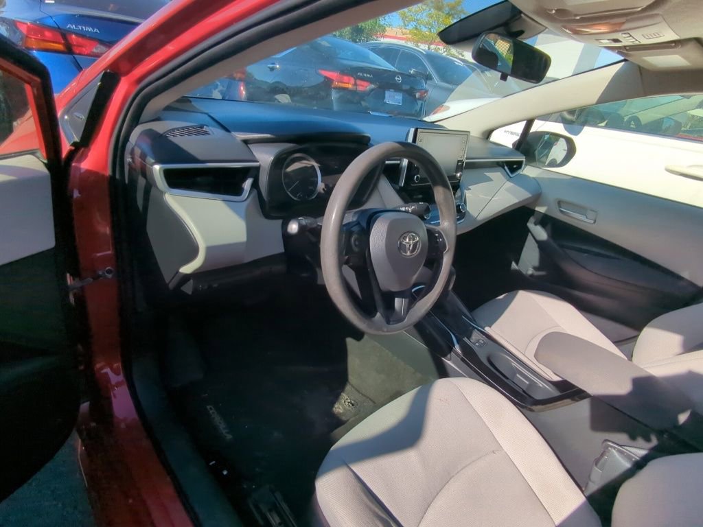 Used 2020 Toyota Corolla LE FWD image 6