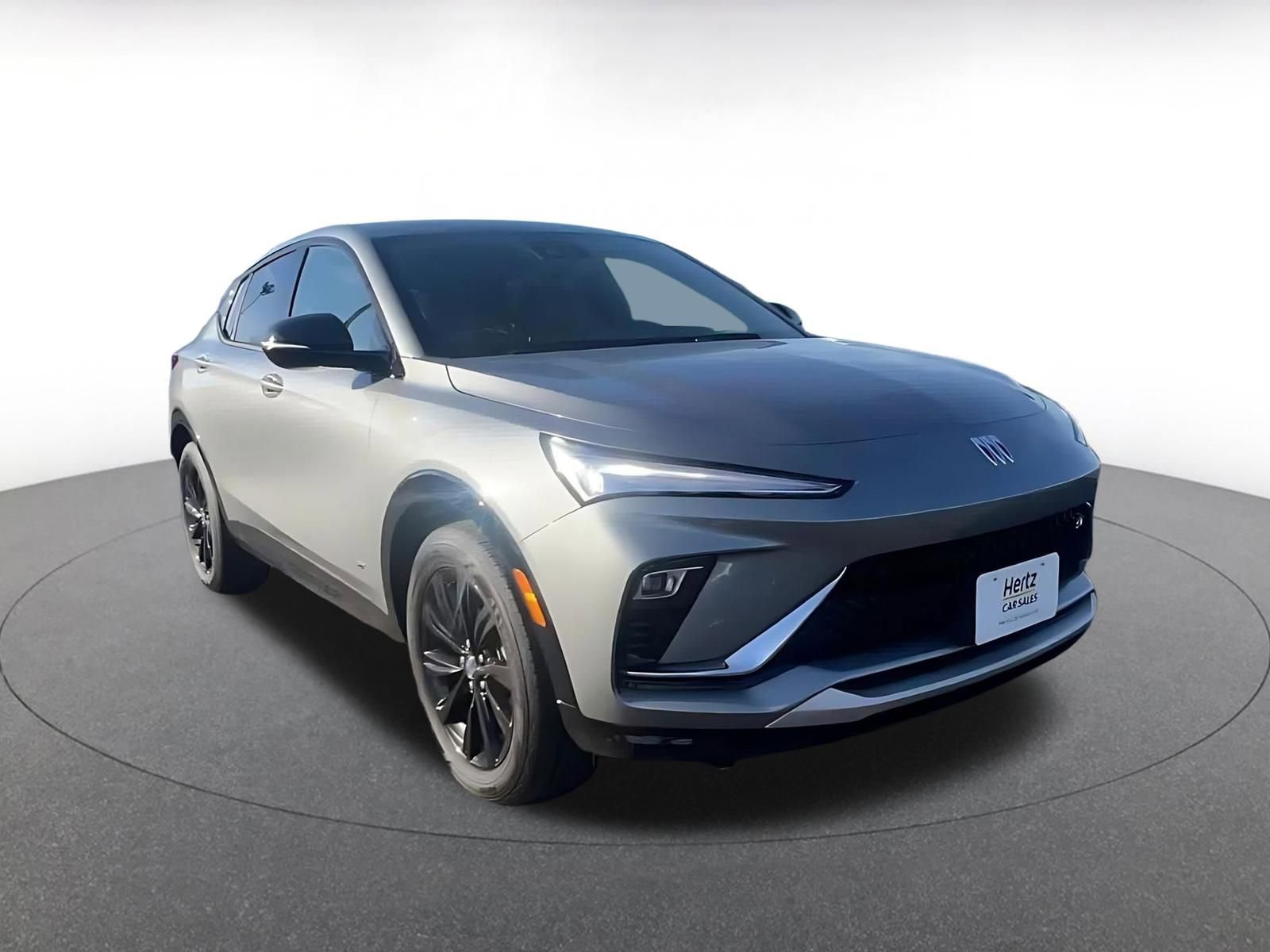 Used 2025 Buick Envista Sport Touring image 3