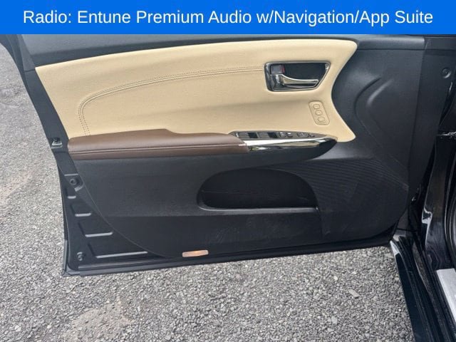 Used 2015 Toyota Avalon XLE Touring FWD image 12