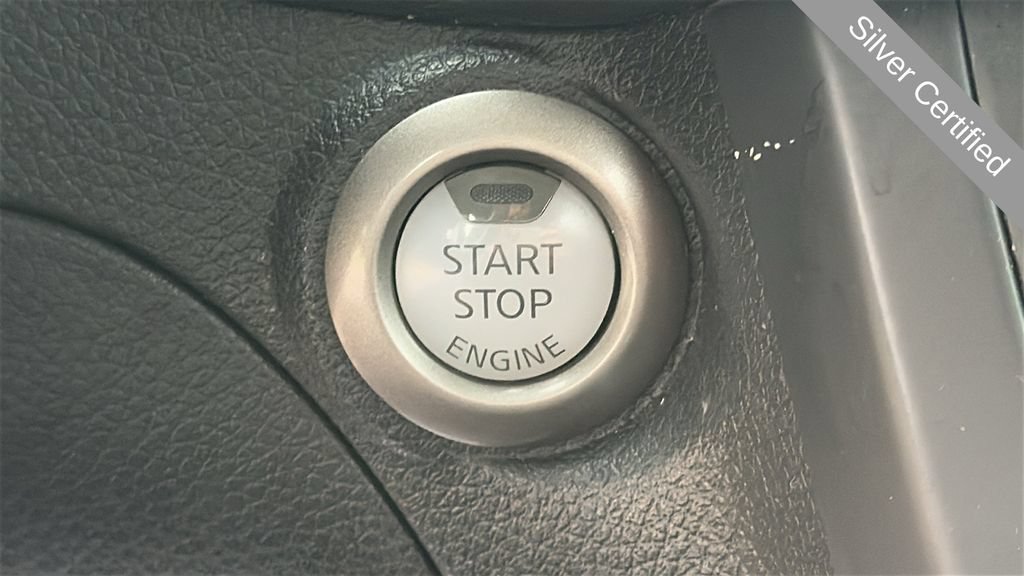 Used 2016 Nissan Sentra SV FWD image 29