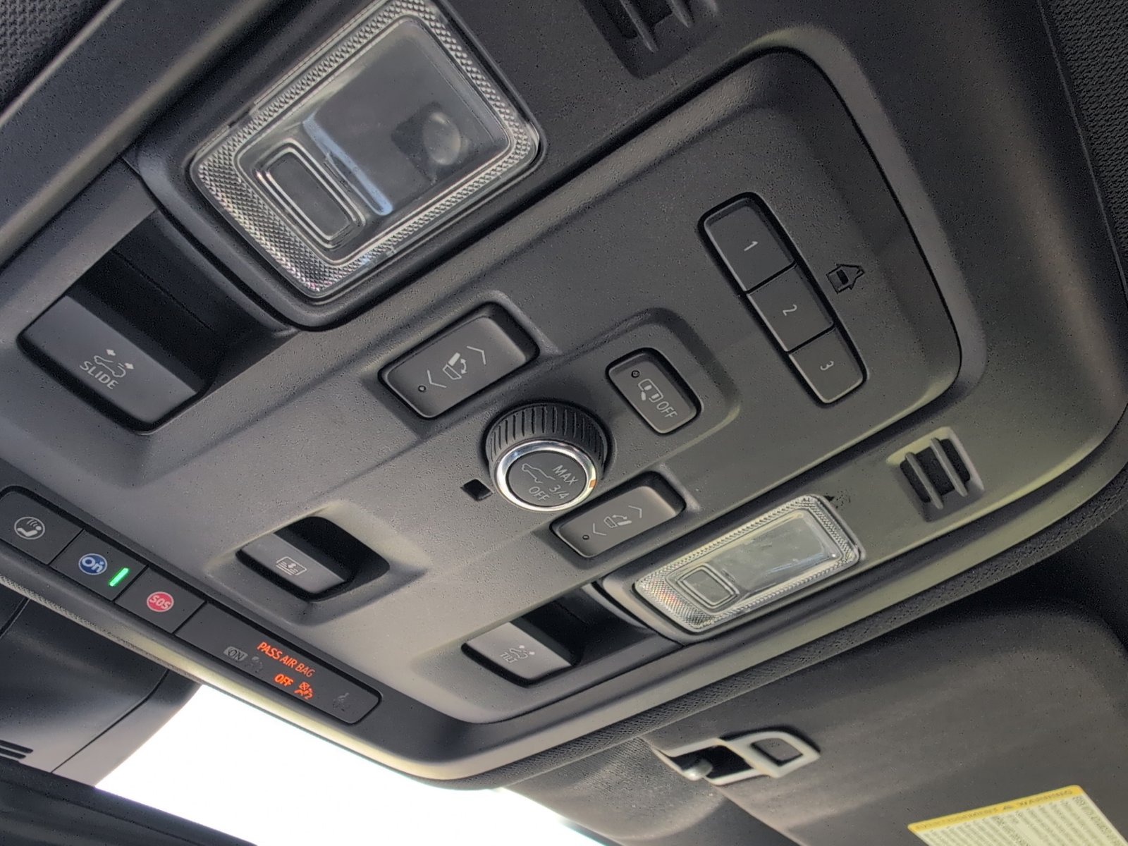 Used 2022 GMC Yukon AT4 image 34